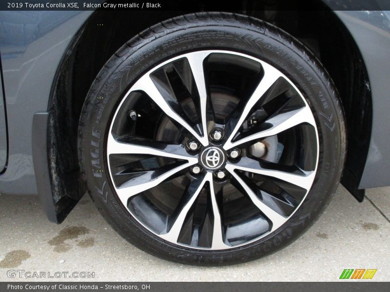 Falcon Gray metallic / Black 2019 Toyota Corolla XSE