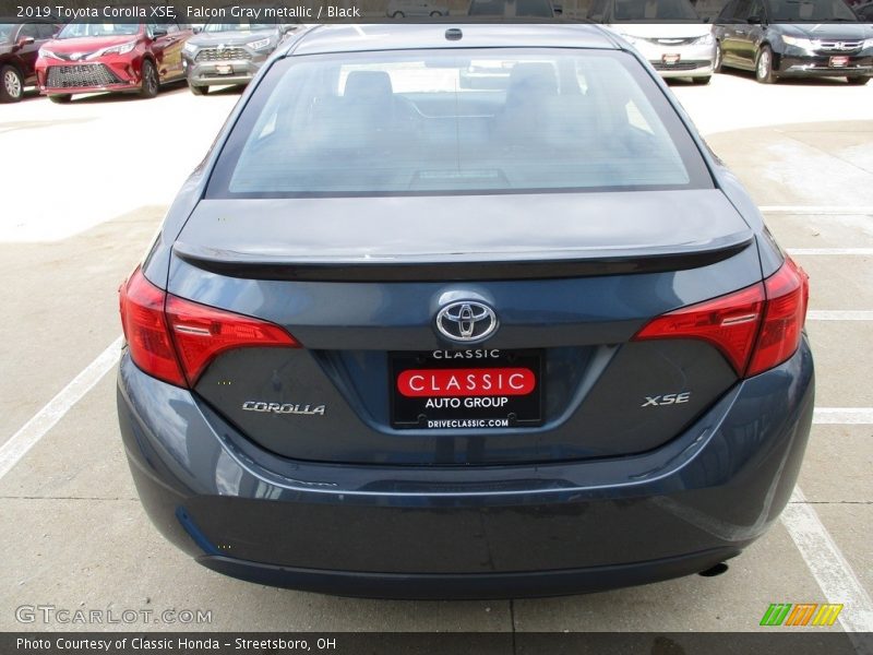 Falcon Gray metallic / Black 2019 Toyota Corolla XSE