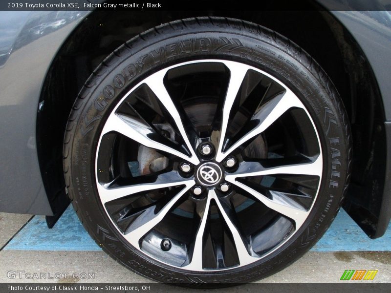 Falcon Gray metallic / Black 2019 Toyota Corolla XSE