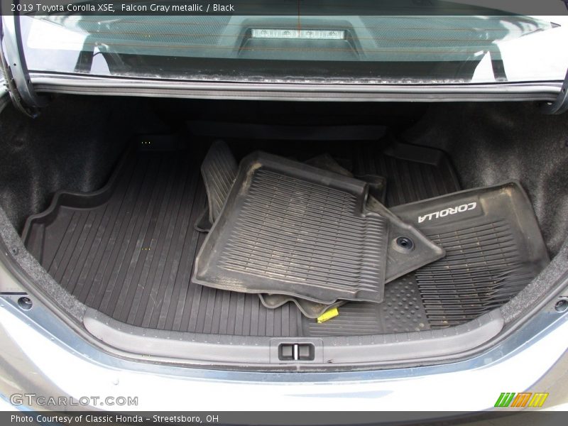 Falcon Gray metallic / Black 2019 Toyota Corolla XSE