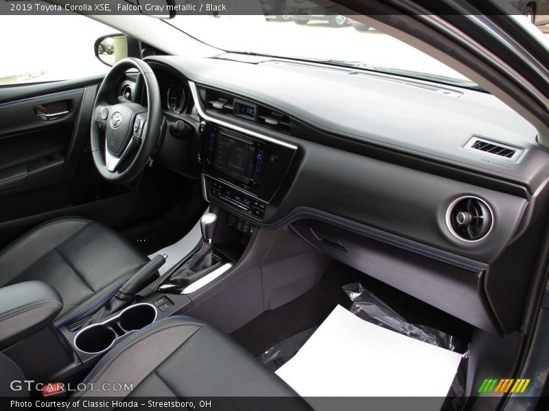 Falcon Gray metallic / Black 2019 Toyota Corolla XSE