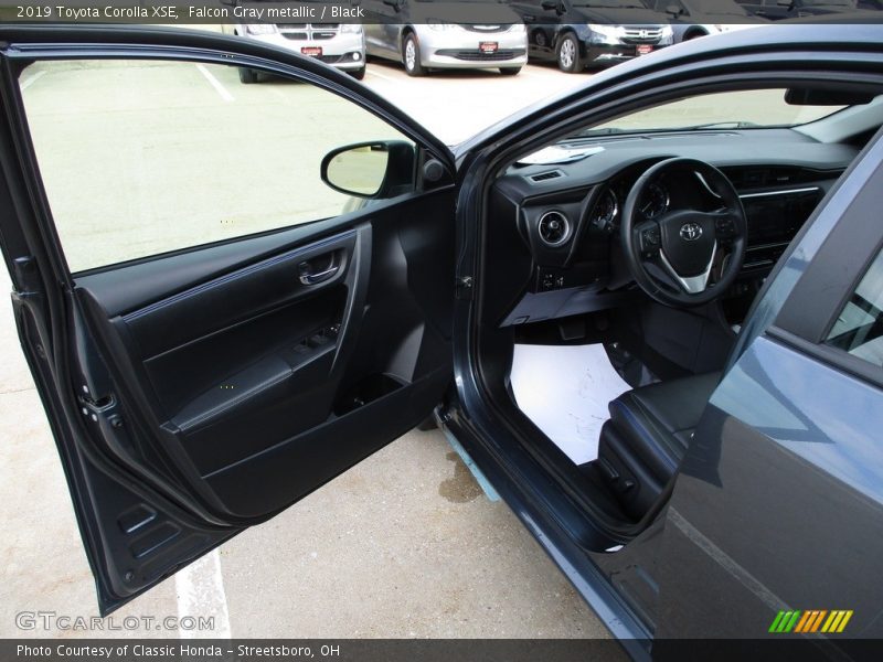 Falcon Gray metallic / Black 2019 Toyota Corolla XSE