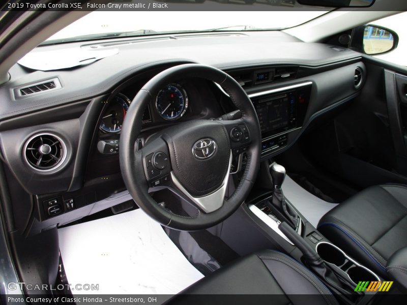 Falcon Gray metallic / Black 2019 Toyota Corolla XSE