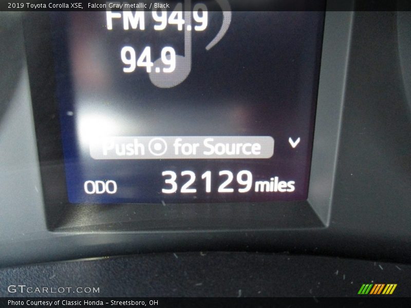 Falcon Gray metallic / Black 2019 Toyota Corolla XSE