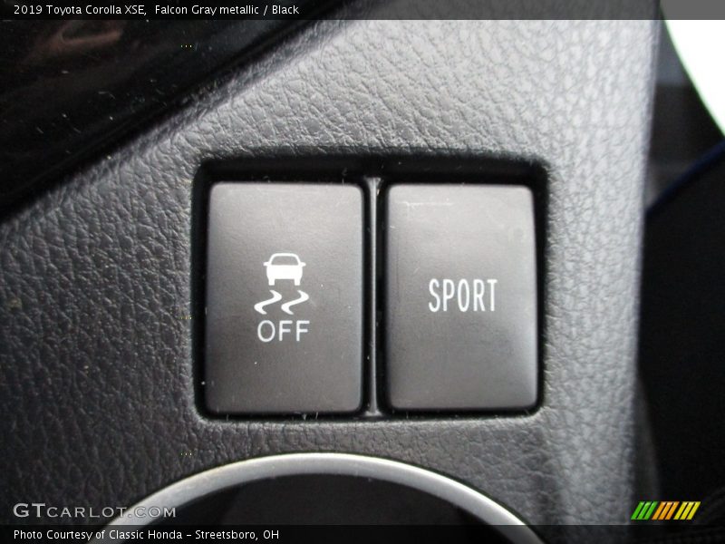 Falcon Gray metallic / Black 2019 Toyota Corolla XSE