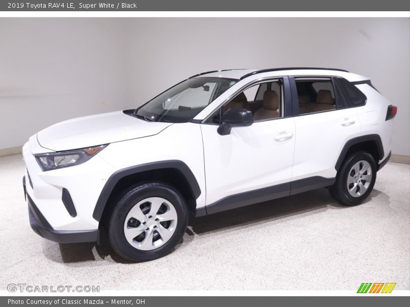 Super White / Black 2019 Toyota RAV4 LE