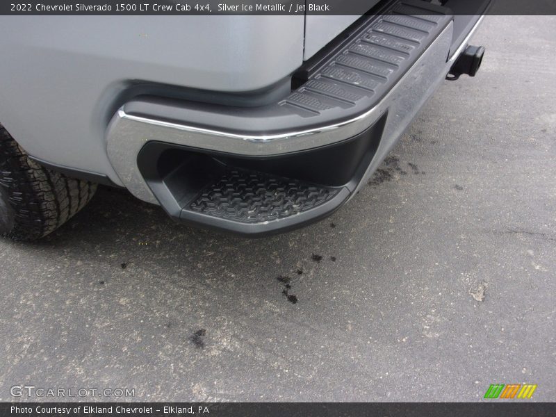 Silver Ice Metallic / Jet Black 2022 Chevrolet Silverado 1500 LT Crew Cab 4x4