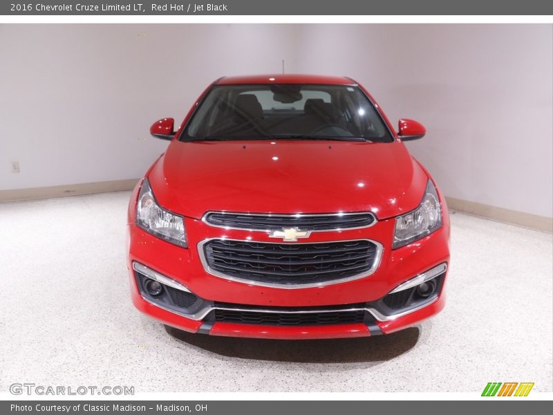 Red Hot / Jet Black 2016 Chevrolet Cruze Limited LT