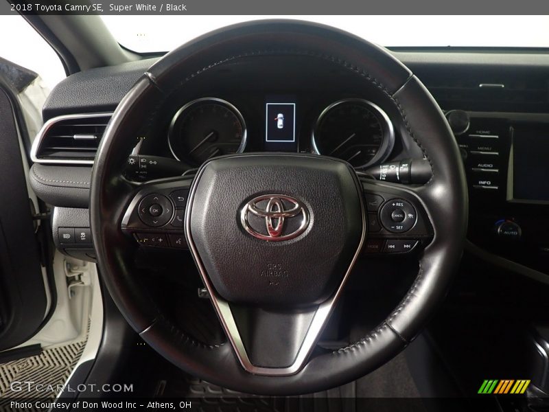 Super White / Black 2018 Toyota Camry SE