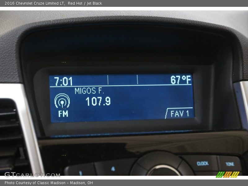 Red Hot / Jet Black 2016 Chevrolet Cruze Limited LT