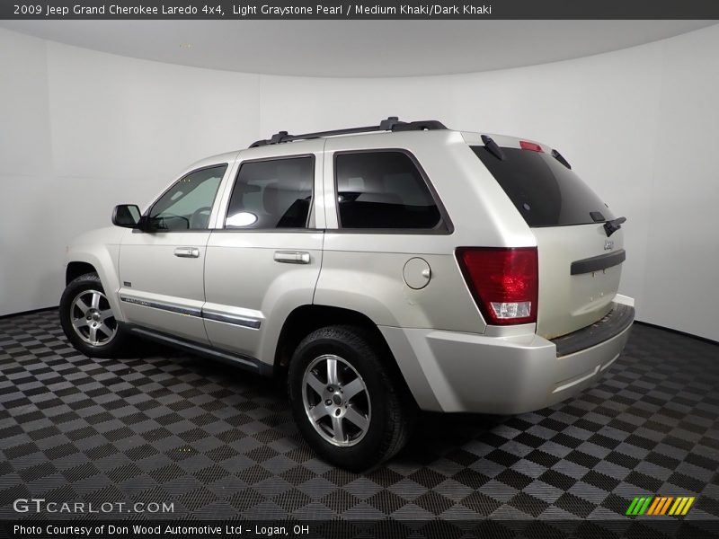Light Graystone Pearl / Medium Khaki/Dark Khaki 2009 Jeep Grand Cherokee Laredo 4x4