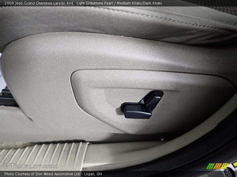 Light Graystone Pearl / Medium Khaki/Dark Khaki 2009 Jeep Grand Cherokee Laredo 4x4
