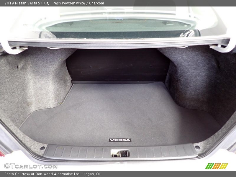 Fresh Powder White / Charcoal 2019 Nissan Versa S Plus