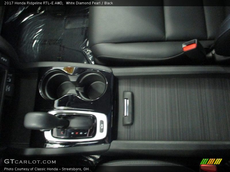 White Diamond Pearl / Black 2017 Honda Ridgeline RTL-E AWD