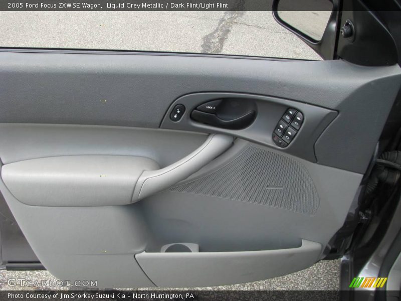 Liquid Grey Metallic / Dark Flint/Light Flint 2005 Ford Focus ZXW SE Wagon