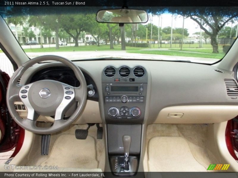 Tuscan Sun / Blond 2011 Nissan Altima 2.5 S