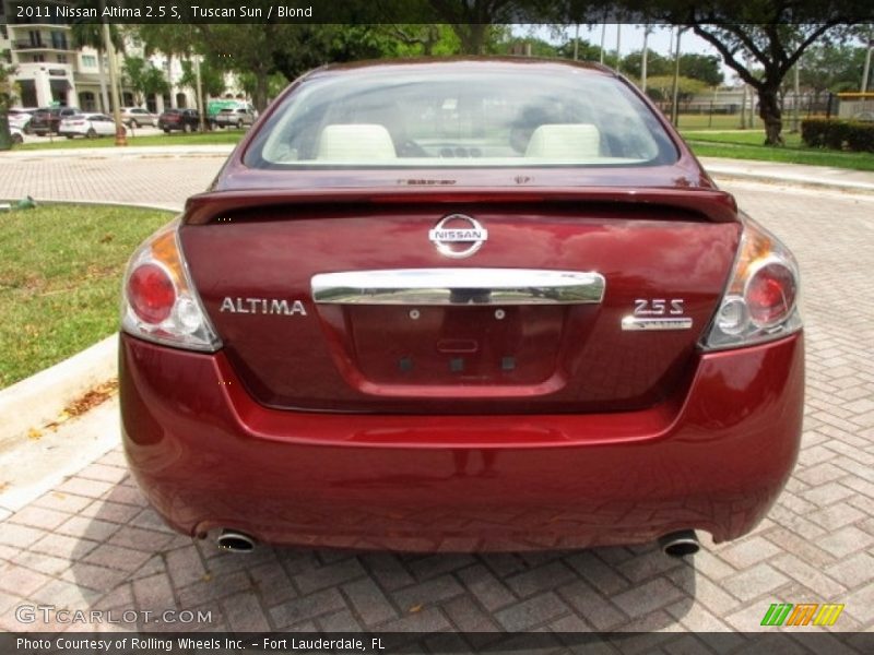Tuscan Sun / Blond 2011 Nissan Altima 2.5 S
