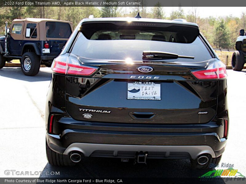 Agate Black Metallic / Medium Soft Ceramic 2022 Ford Edge Titanium AWD