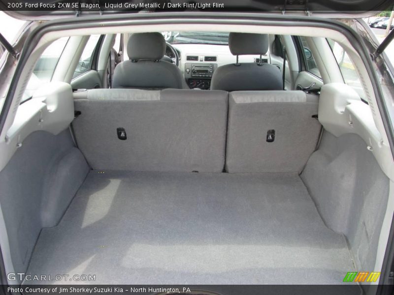 Liquid Grey Metallic / Dark Flint/Light Flint 2005 Ford Focus ZXW SE Wagon