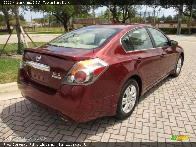 Tuscan Sun / Blond 2011 Nissan Altima 2.5 S
