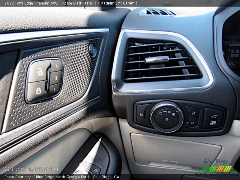Agate Black Metallic / Medium Soft Ceramic 2022 Ford Edge Titanium AWD