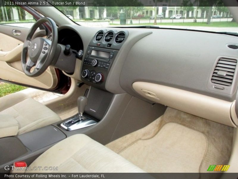 Tuscan Sun / Blond 2011 Nissan Altima 2.5 S