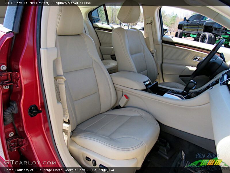 Burgundy Velvet / Dune 2018 Ford Taurus Limited