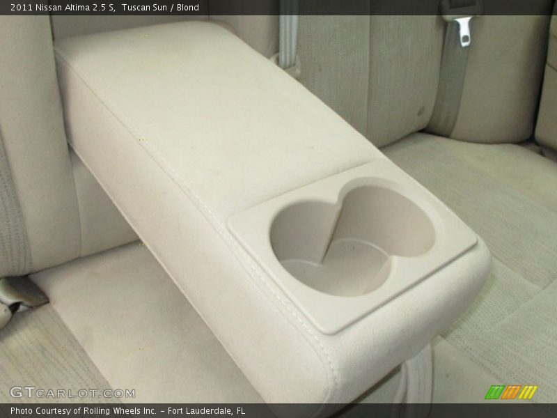 Tuscan Sun / Blond 2011 Nissan Altima 2.5 S