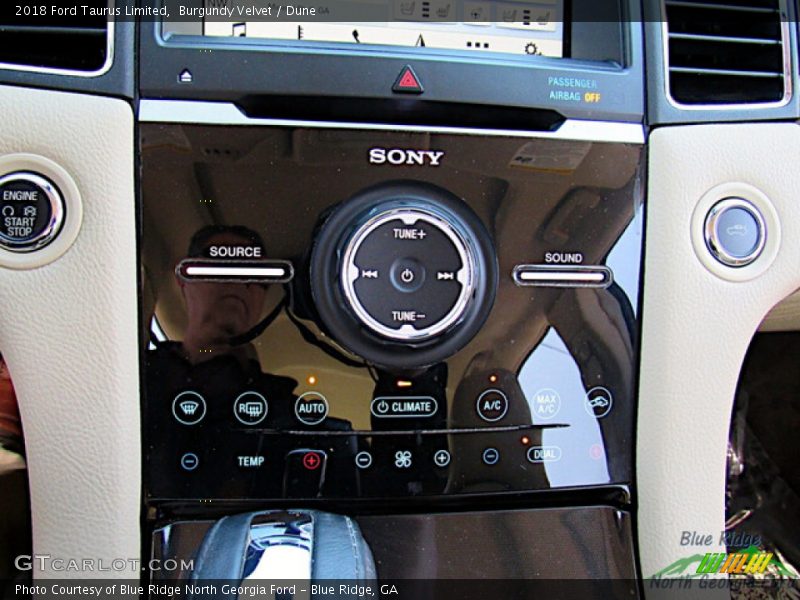 Burgundy Velvet / Dune 2018 Ford Taurus Limited