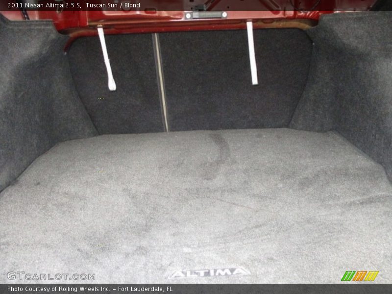 Tuscan Sun / Blond 2011 Nissan Altima 2.5 S