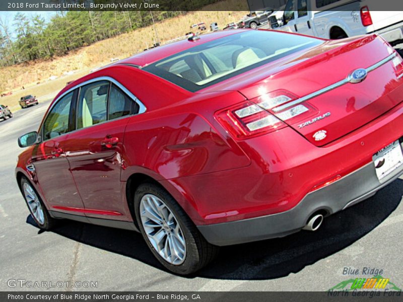 Burgundy Velvet / Dune 2018 Ford Taurus Limited