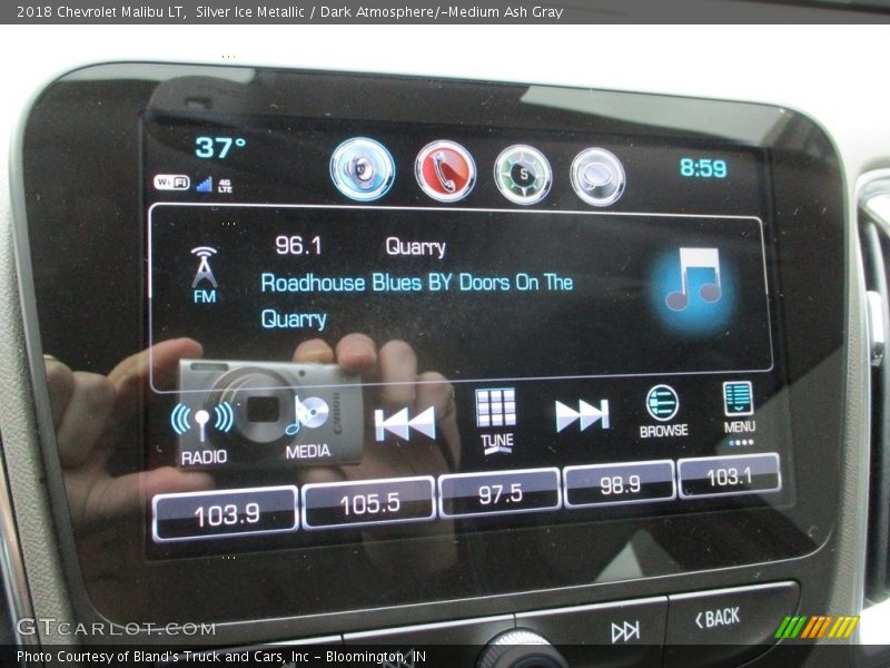 Silver Ice Metallic / Dark Atmosphere/­Medium Ash Gray 2018 Chevrolet Malibu LT