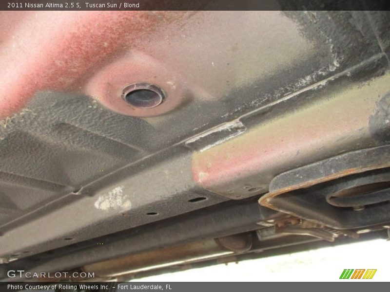 Tuscan Sun / Blond 2011 Nissan Altima 2.5 S