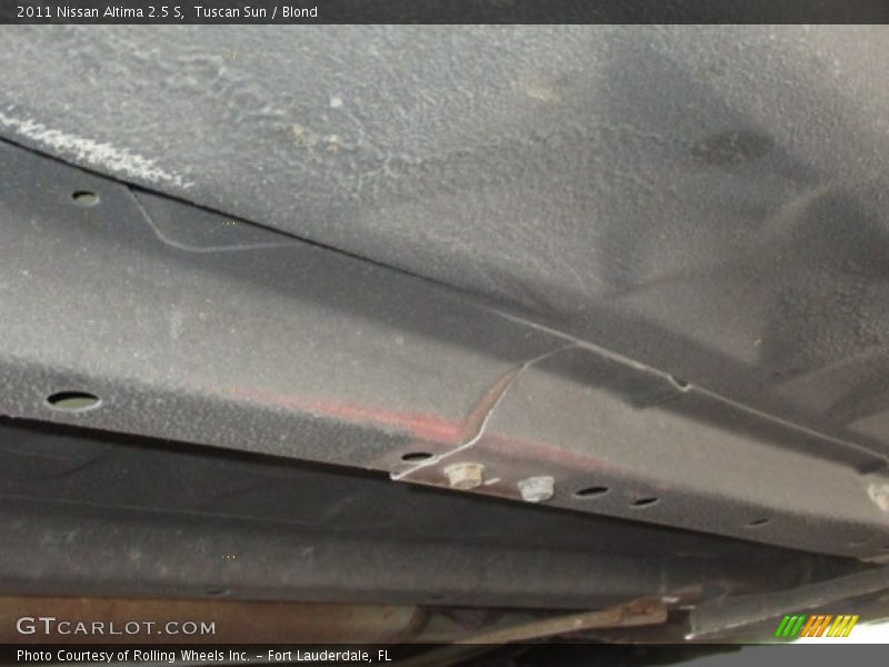Tuscan Sun / Blond 2011 Nissan Altima 2.5 S