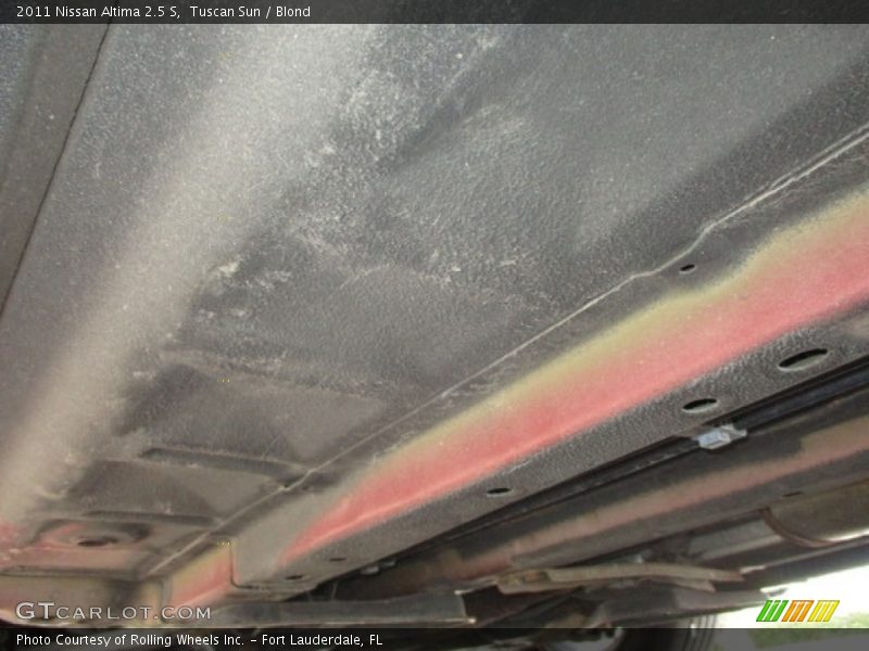 Tuscan Sun / Blond 2011 Nissan Altima 2.5 S