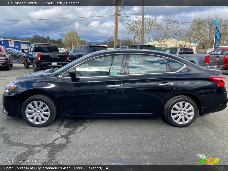 Super Black / Charcoal 2019 Nissan Sentra S