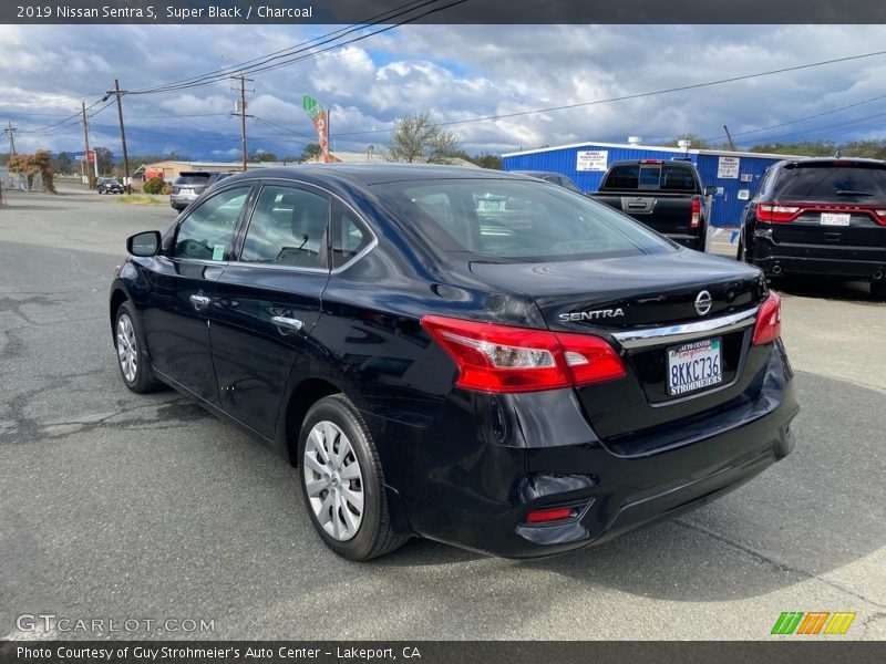 Super Black / Charcoal 2019 Nissan Sentra S
