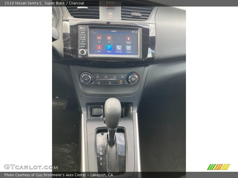 Super Black / Charcoal 2019 Nissan Sentra S
