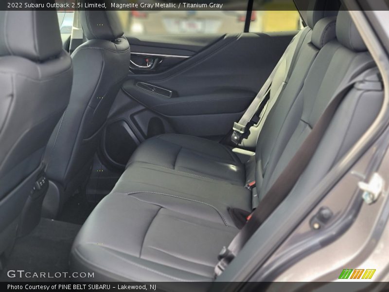 Magnetite Gray Metallic / Titanium Gray 2022 Subaru Outback 2.5i Limited