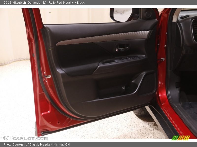Rally Red Metallic / Black 2018 Mitsubishi Outlander ES