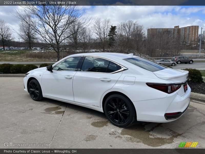  2022 ES 300h F Sport Ultra White