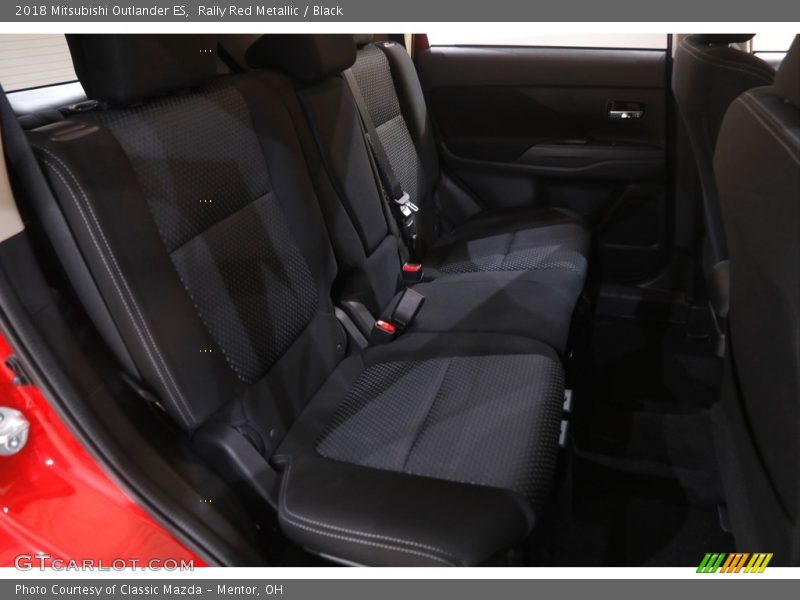 Rally Red Metallic / Black 2018 Mitsubishi Outlander ES