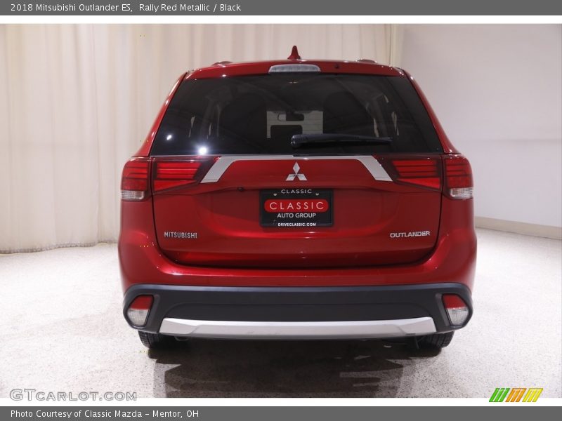 Rally Red Metallic / Black 2018 Mitsubishi Outlander ES