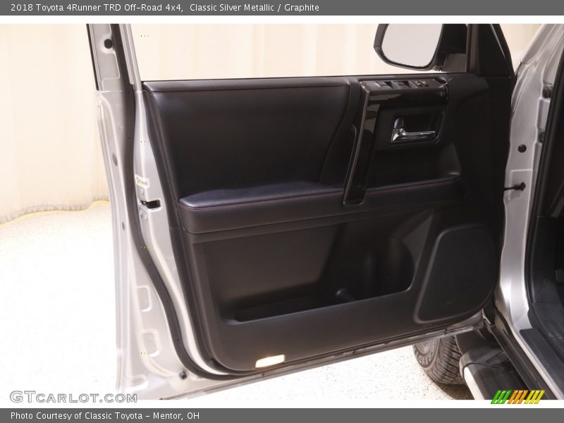 Classic Silver Metallic / Graphite 2018 Toyota 4Runner TRD Off-Road 4x4