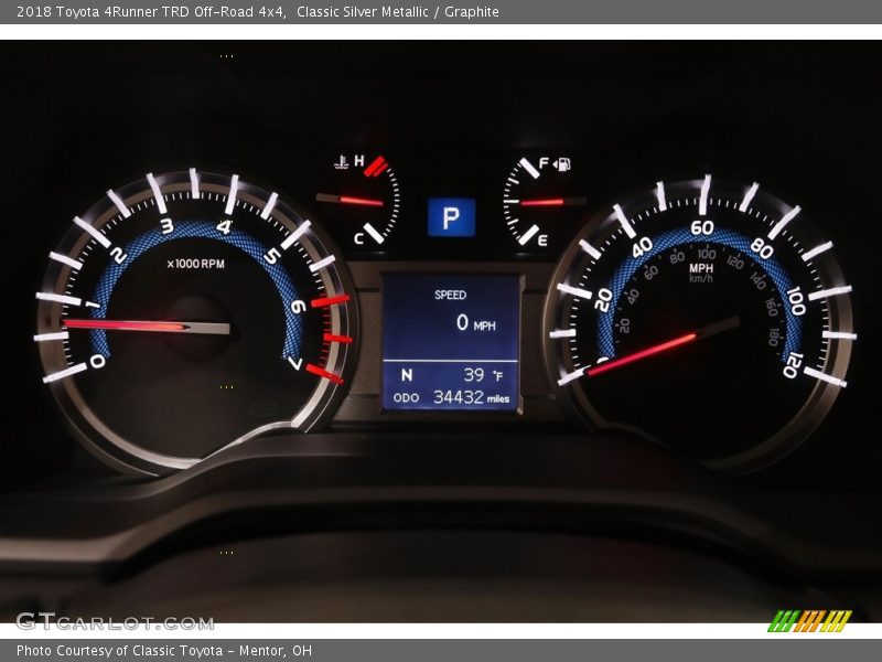 Classic Silver Metallic / Graphite 2018 Toyota 4Runner TRD Off-Road 4x4