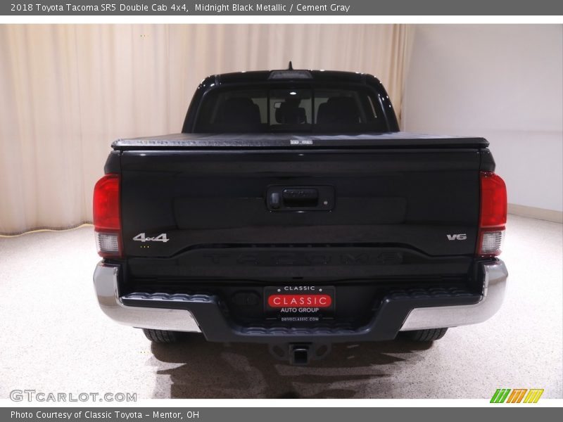 Midnight Black Metallic / Cement Gray 2018 Toyota Tacoma SR5 Double Cab 4x4