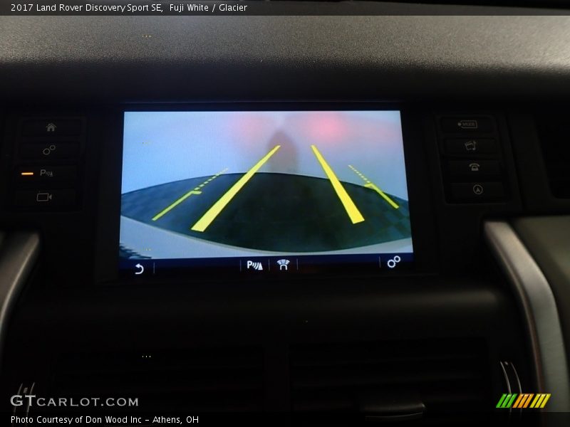 Fuji White / Glacier 2017 Land Rover Discovery Sport SE