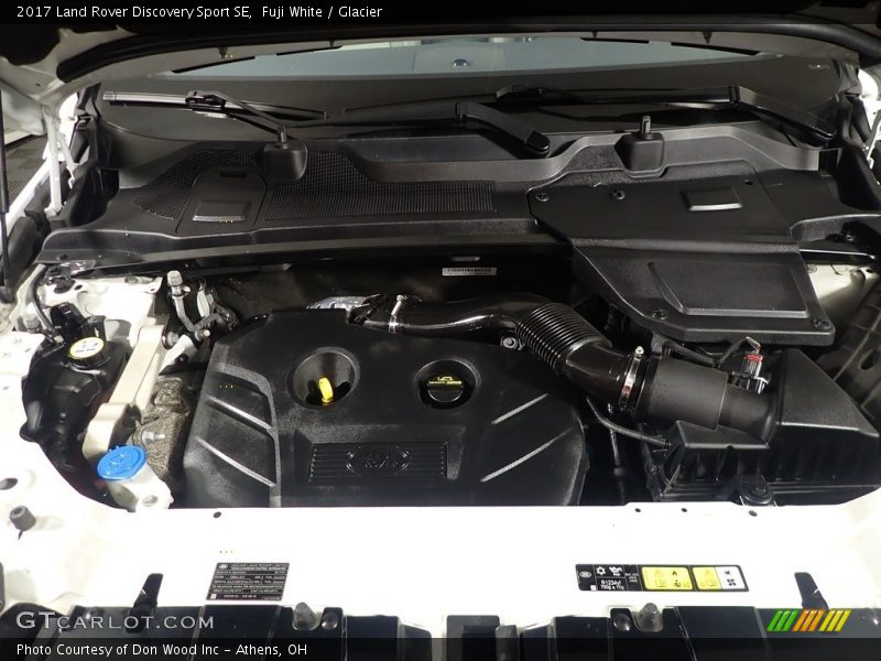 Fuji White / Glacier 2017 Land Rover Discovery Sport SE