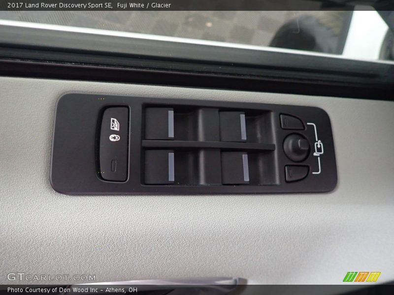 Fuji White / Glacier 2017 Land Rover Discovery Sport SE