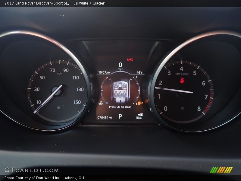 Fuji White / Glacier 2017 Land Rover Discovery Sport SE